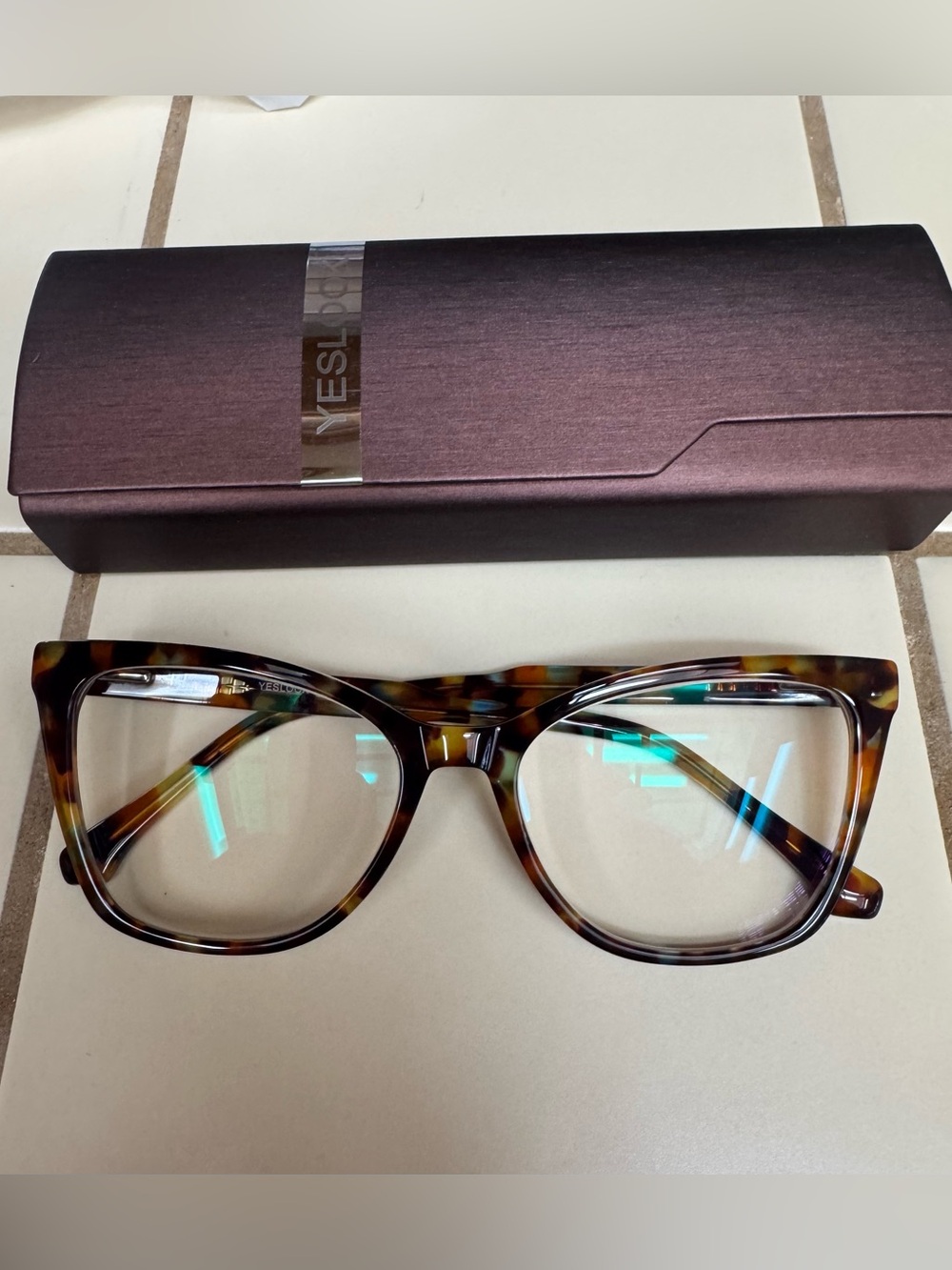 Yesglasses Cool Tortoise Reader Glasses